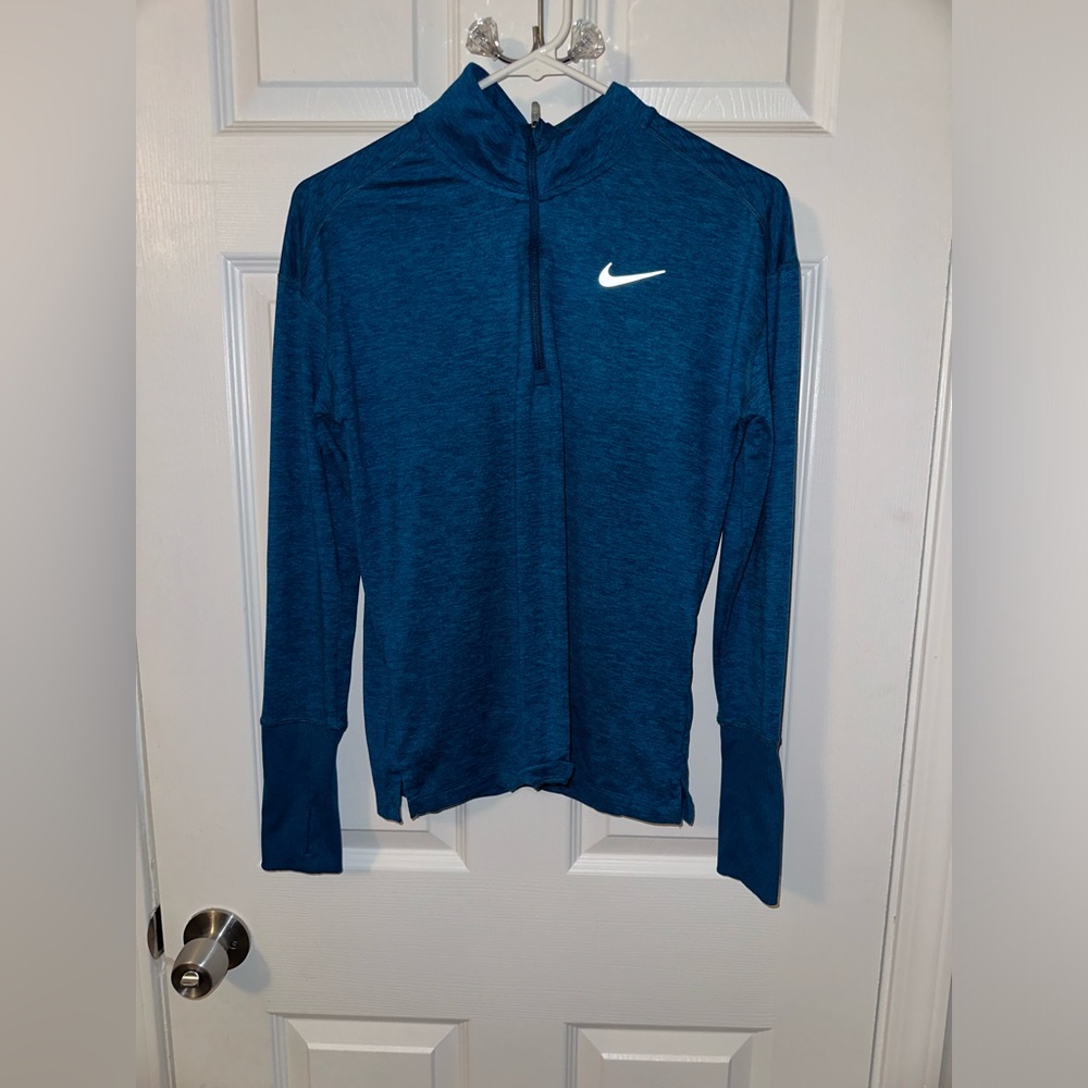 Nike Woman's 1/4 zip